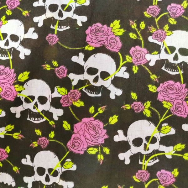 753 - Skulls Pink